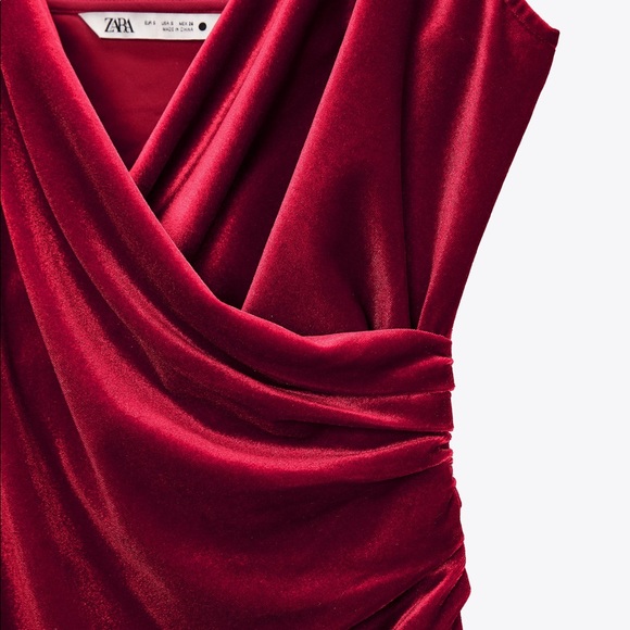 ZARA BLOGGERS FAV ELEGANT VELVET RED MIDI DRESS NEW WITH TAGS MEDIUM - Picture 7 of 9